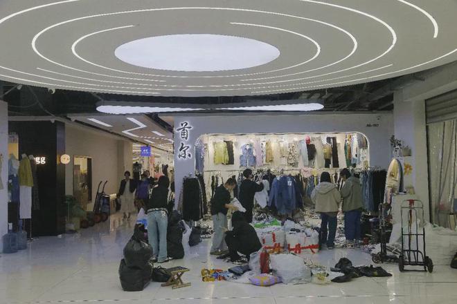 三駕馬車齊驅(qū)，即墨市場(chǎng)商貿(mào)業(yè)點(diǎn)燃轉(zhuǎn)型升級(jí)燎原之火——專訪即墨區(qū)市場(chǎng)建設(shè)服務(wù)中心黨組書記、主任王連玉